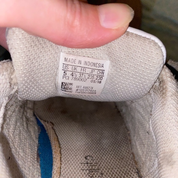 adidas superstar shoes - Picture 3 of 3